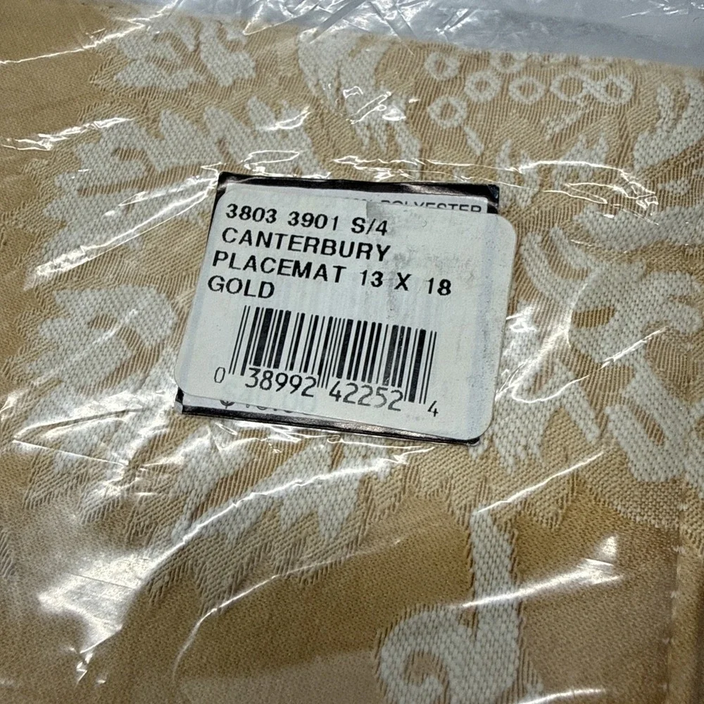 Vintage Wedgewood Canterbury Gold Tablecloth‎ 70